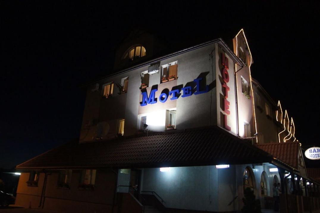 Motel Zacisze Łomża エクステリア 写真
